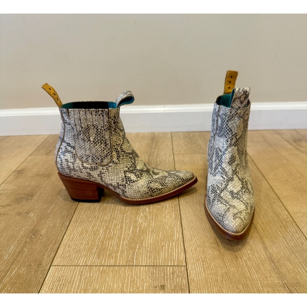 PSKaufman No.1001 Freeway Chelsea Manaus Snakeskin Boot B/W Sz 7B $450
